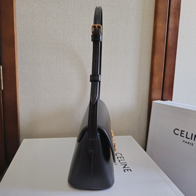 Ce1i*e triomphe bags